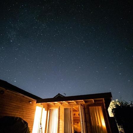 奇彭纳姆Moors Wood Relaxing ,Tranquil Retreat With Hot Tub别墅 外观 照片