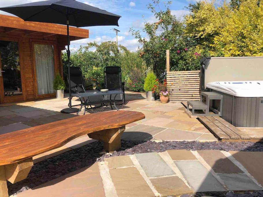 奇彭纳姆Moors Wood Relaxing ,Tranquil Retreat With Hot Tub别墅 外观 照片