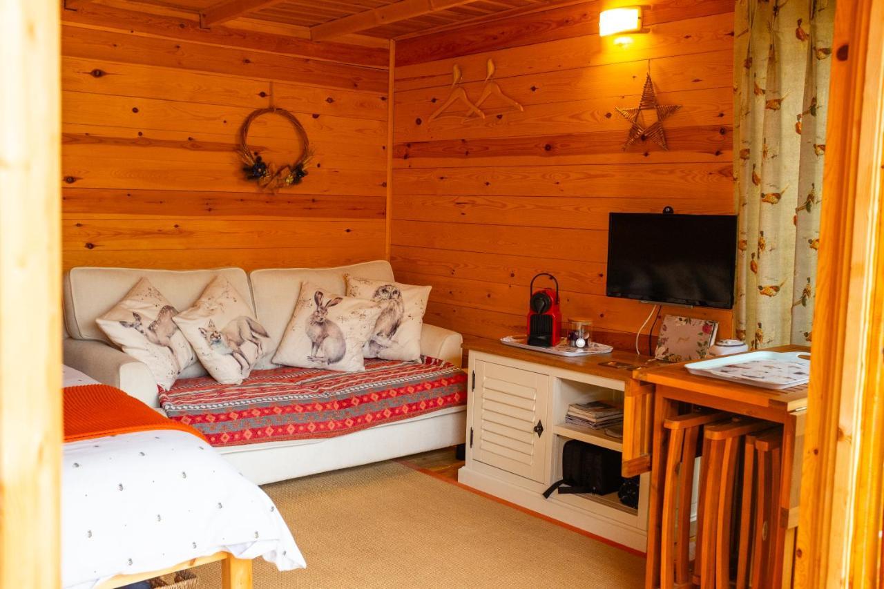 奇彭纳姆Moors Wood Relaxing ,Tranquil Retreat With Hot Tub别墅 外观 照片